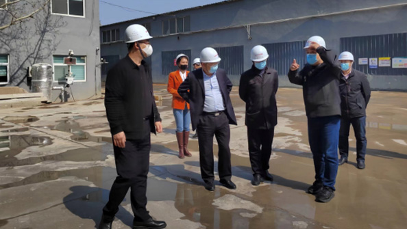 市住房和城鄉(xiāng)建設局劉玉勇局長、 市建筑工程管理服務中心孫雷主任一行 到我公司調研、指導